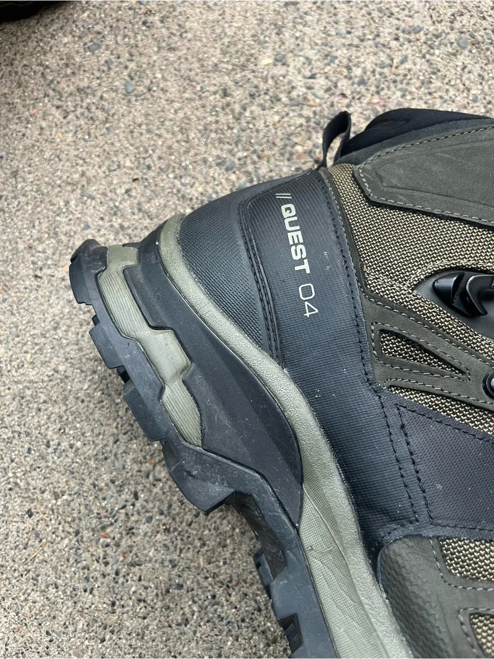 Men Salomon Boots - Durable All-Terrain Support Size 11.5